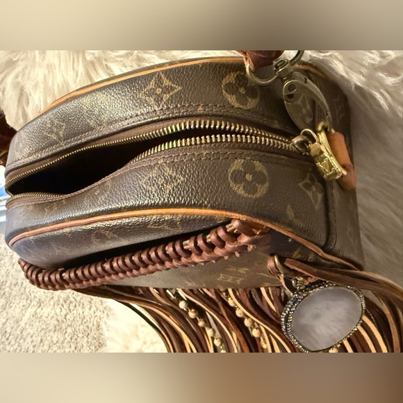 LV Vintage Boho Crossbody Bag - Picture 7 of 15